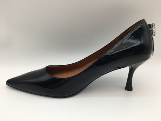 De Kledingsschoenen van de zwarte Vrouwen van het Octrooileer, Gericht Toe Stiletto Heels