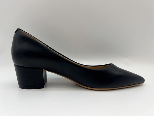 Van de Kledingsschoenen van de Zwarten van het Nappaleer de Zachte Stof Laag Hiel Gericht Toe Shoes
