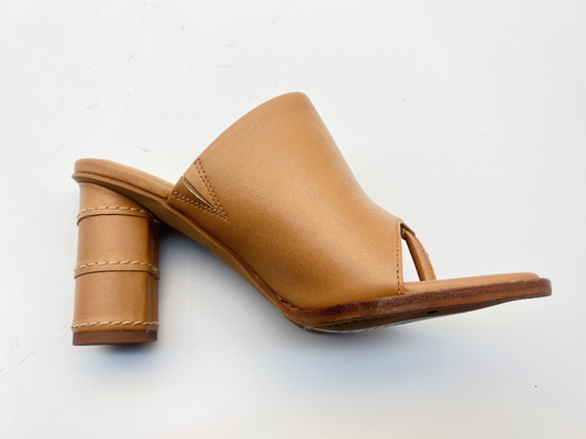 Van de Kledingsschoenen van de zachte Vrouwen van het Koeleer OEM Tan Open Toe Thong Sandals