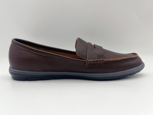 De comfortabele Leeglopers van de Schoenen Zachte Twee Tone Leather Ladies Flat Leather van het Misstap Bestand Werk