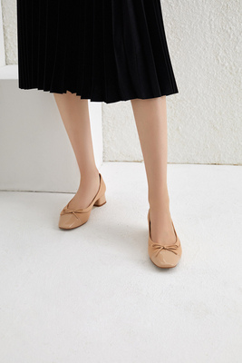 Tan Womens Leisure Shoes Soft-Leer 2cm Hielschoenen met Boogbovenleer