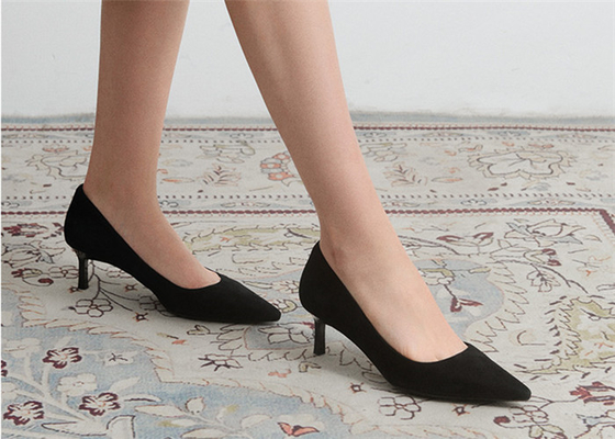 De witte Zachte Pompen van het Koe Echte Leer 2cm Lage Schoenen van de Hielkleding voor Dames