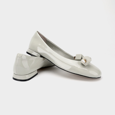 Rijst grijze vierkante gesp dames casual platte schoenen, comfortabele platte damesschoenen