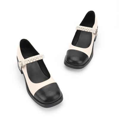 Het ronde Hoofd Zwart-witte Stikken van Omslagtoe womens leather flat shoes
