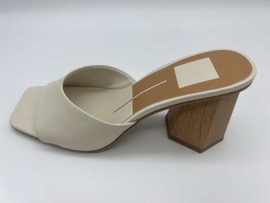 Één Zacht Leer Sandals Vierkant Toe Womens Beige Heeled Sandals van Riemdames