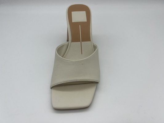 Één Zacht Leer Sandals Vierkant Toe Womens Beige Heeled Sandals van Riemdames
