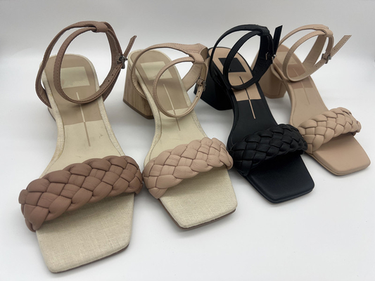 Het Piepgeluid Toe With Metal Buckle van Tan Woven Ladies Soft Leather Sandals