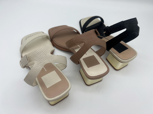 Modieuze Sandals van Riemvrouwen, Leer Dwarsriem Goud Opgevulde Sandals