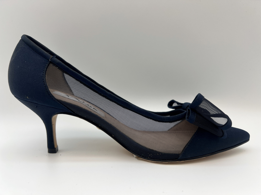 SGS van de het Leerkleding van Vrouwen de Schoenen In te ademen Zwart Gericht Gesloten Toe Heels With Mesh Butterfly