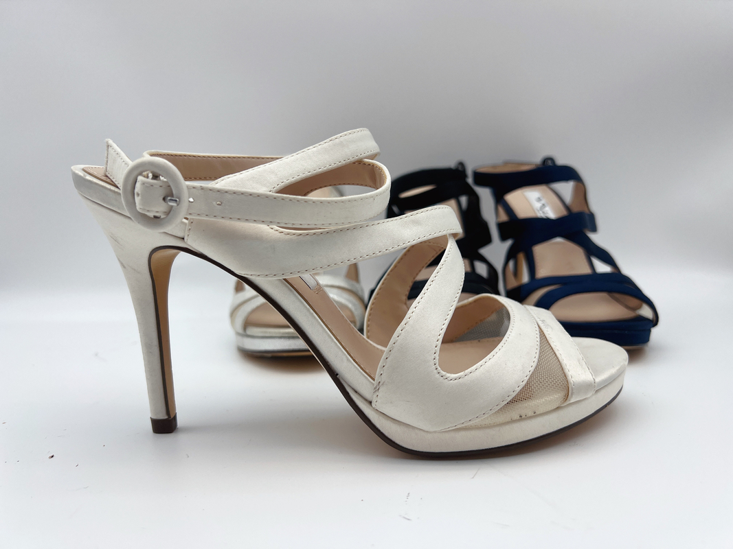 Het open Toe Stiletto Elastic Strap High-Zachte Nappa Leer van Hielsandals/Passend Zacht Netwerk