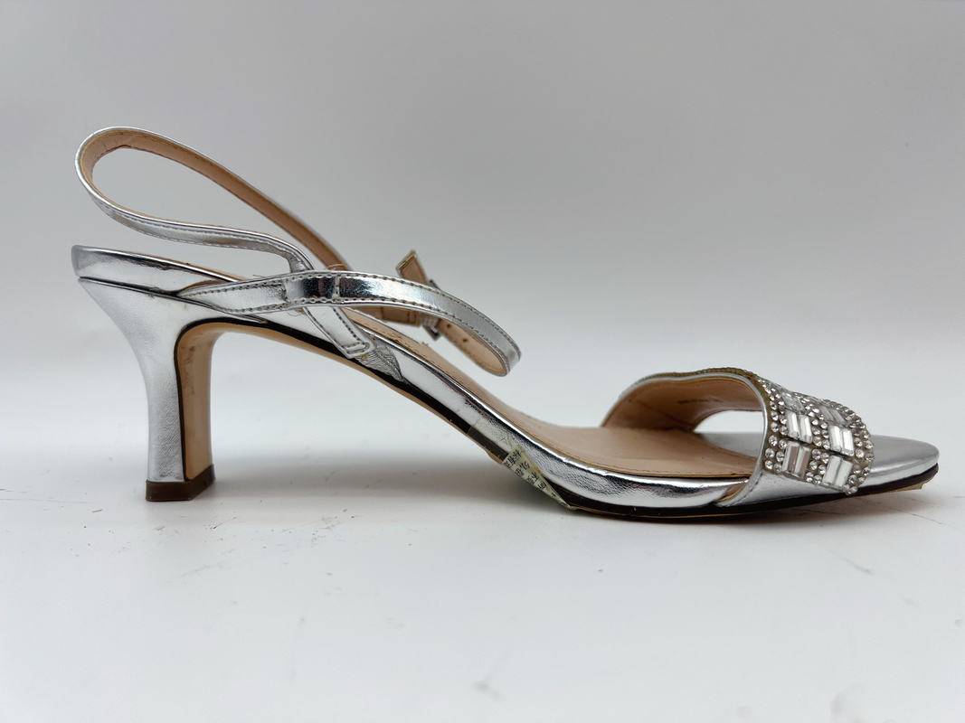 ODM OEM het Zilveren Leer Sandals, Comfortabele Lage Hielschoenen van Vrouwen met Één Riem
